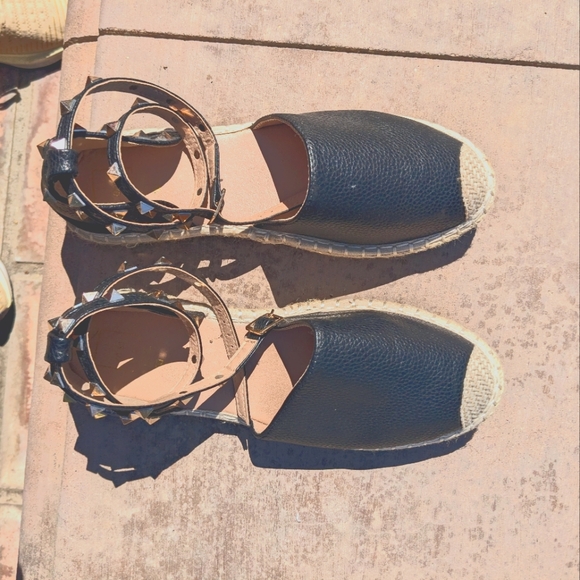 Rockstud Espadrilles Closed-toe with ankle straps,  low platform US size 10. - Picture 3 of 10